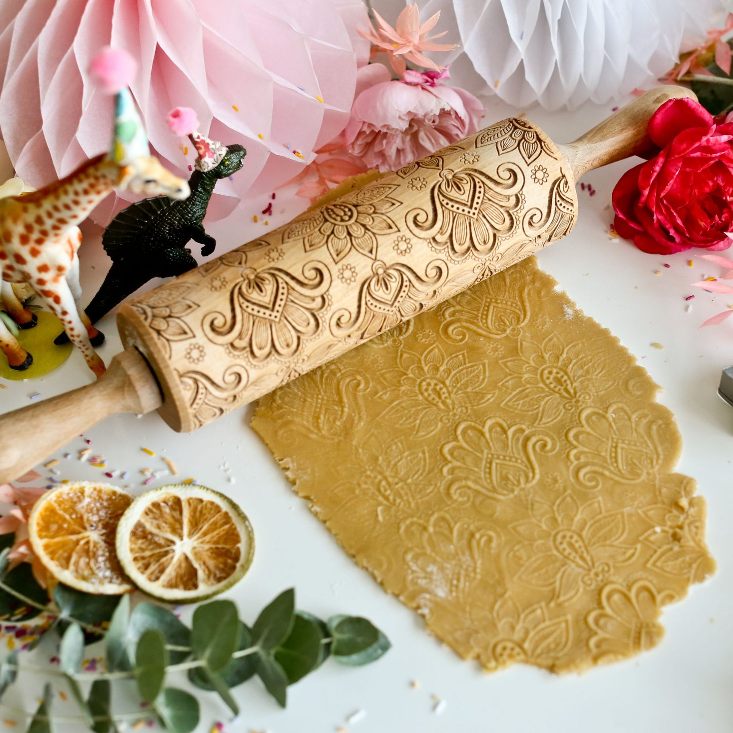 Mendi 1 Rolled Out Square